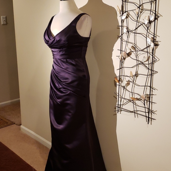 BILL L E V K O F F DRESS - Picture 9 of 16